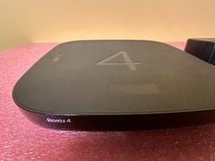 Roku 4 4400X HD & 4K UHD Streaming Media Player & power Supply