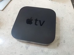Apple TV 2nd Gen A1378 MC572LL/A 720p HD Media Streamer w/ Apple Remote Tested
