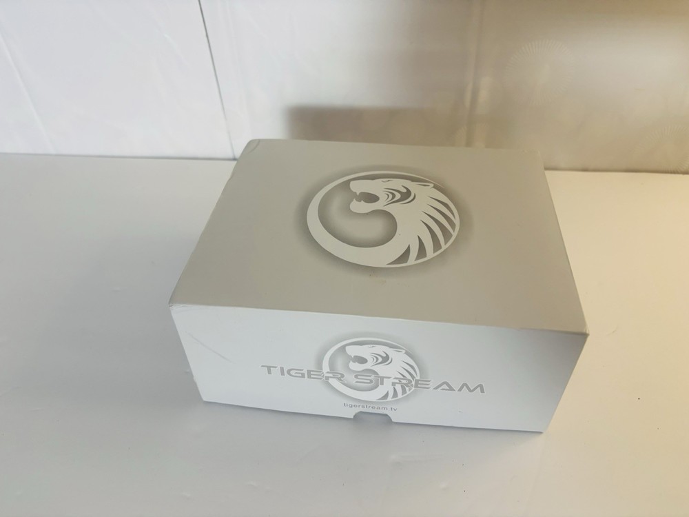Tiger Stream MSRP 3999 HD Streaming Box Black Android Wi-Fi with Accessories
