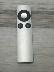 Apple 4th Generation 32GB HD Media Streamer – Black
