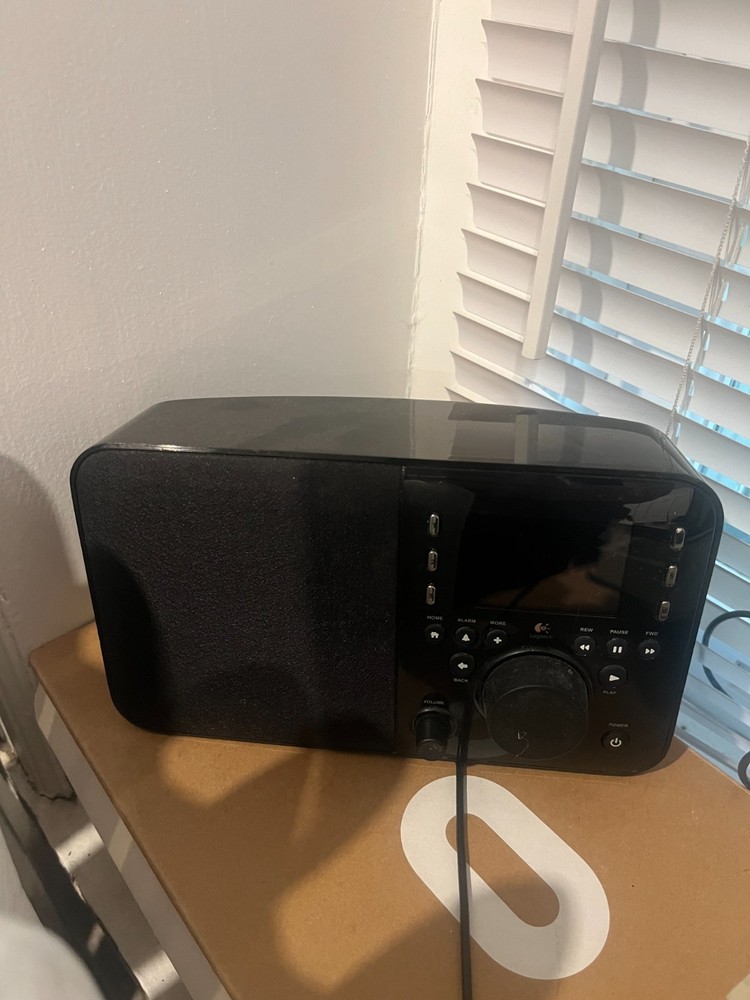 Logitech Squeezebox Radio X-R0001 / 830-000070 WiFi Internet Radio – Working