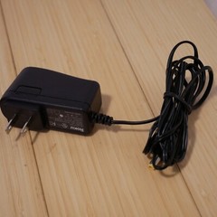 Roku 2 XD Streaming Player Model 3050X w Power Adapter and HDMI Cable WITH REMO