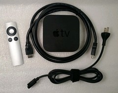 Apple TV HD 4th Gen 32GB Model A1625 Power Cord HDMI Cable & Remote, Reset