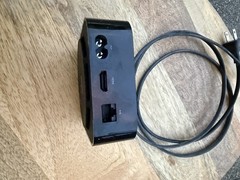 Apple TV 3rd Gen Media Streamer Black Wi-Fi Model A1427 Turns On – No Remote