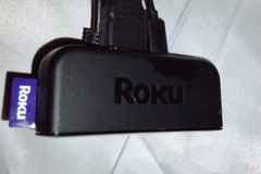 Roku Digital Streamer Netflix Hulu Sling Vudu W/HDMI Cord And Remote Pre-owned