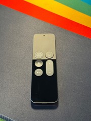 Apple TV 4k 1st Gen 64gb A1842, w/ upgraded A1962 Remote