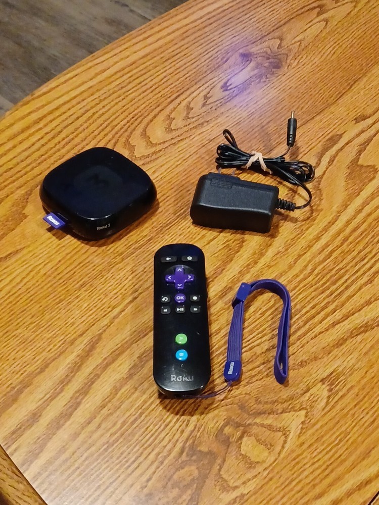 Roku 3 4200X HD Streaming Player with Remote & Charger