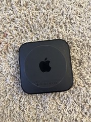 Apple TV (3rd Generation) 8GB Digital HD Media Streamer – Black NO CORDS/REMOTE