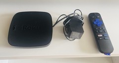Roku Ultra 4660X2 4K Streaming Media Player w/ Remote & Power Supply Works Good