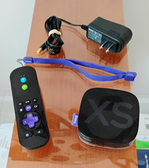 Roku 2 XS 2nd Generation Media Streamer-EXCELLENT CONDITION!