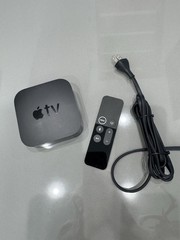 Apple TV 32GB (4K 1st Gen) Media Streamer A1842 and Remote A1962 X