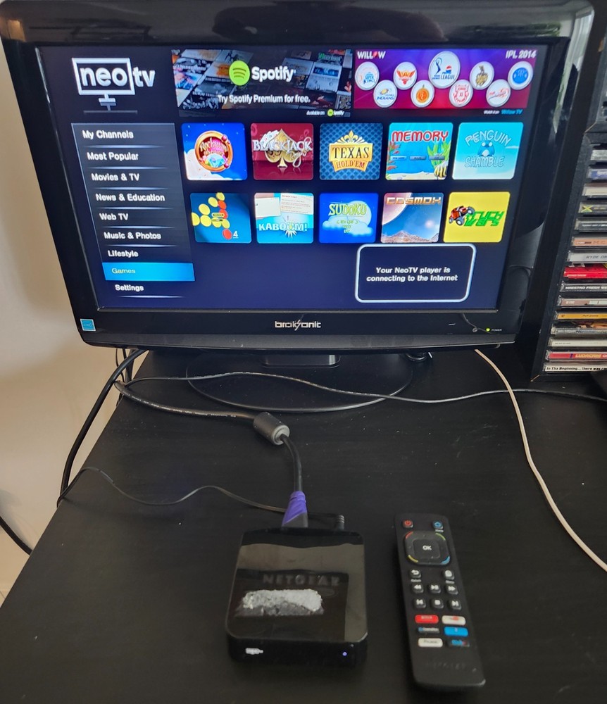 NETGEAR Neo NTV300 WiFi TV Streaming Video Media Player w/Remote & AC Adapter