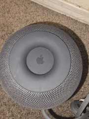 Apple HomePod – First Generation A1639 High Quality Audio, Sounds Great-D4B