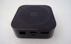 Apple TV A1625 4th Gen HD Digital Media Streamer 1080p WiFi HDMI Black Remote