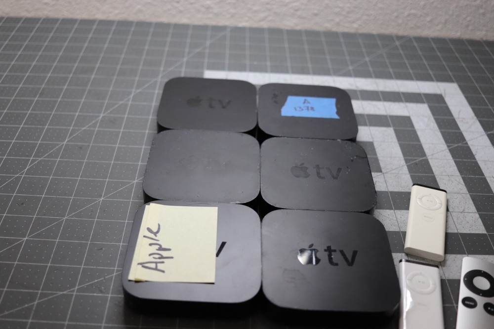 6-piece Lot – Apple TV (3rd Gen and 2nd gen HD Media Streamer w/ 3 Apple Remotes