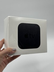 Apple TV 4K (1st Gen) 32GB Media Streamer – Black (MQD22LL/A) A1842 SEALED Read