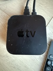 Apple Tv WiFi + Ethernet Media Streamer Black + remote + HDMI + power cord