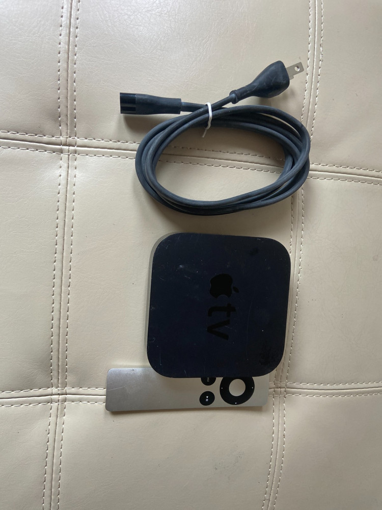 Apple TV Black (MR912LL/A) MODEL A1469 W/ Power Cable & Remote Control –