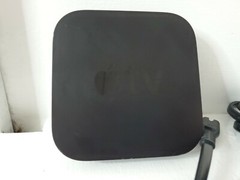 Apple TV (2nd Generation) 8GB Media Streamer – A1378