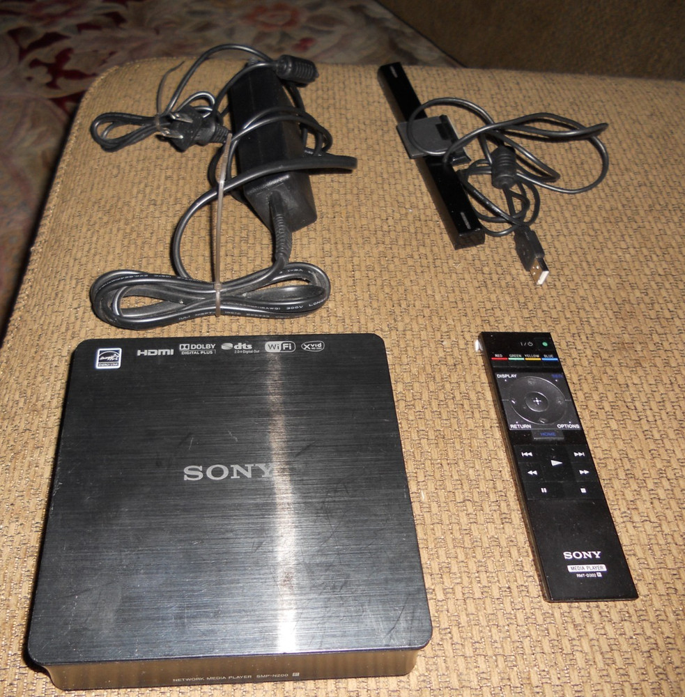 Sony SMP-N200 Network Media Player / Remote / Power Adapter / Complete