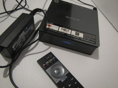 Sony SMP-N200 Network Media Player / Remote / Power Adapter / Complete