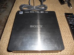 Sony SMP-N200 Network Media Player / Remote / Power Adapter / Complete