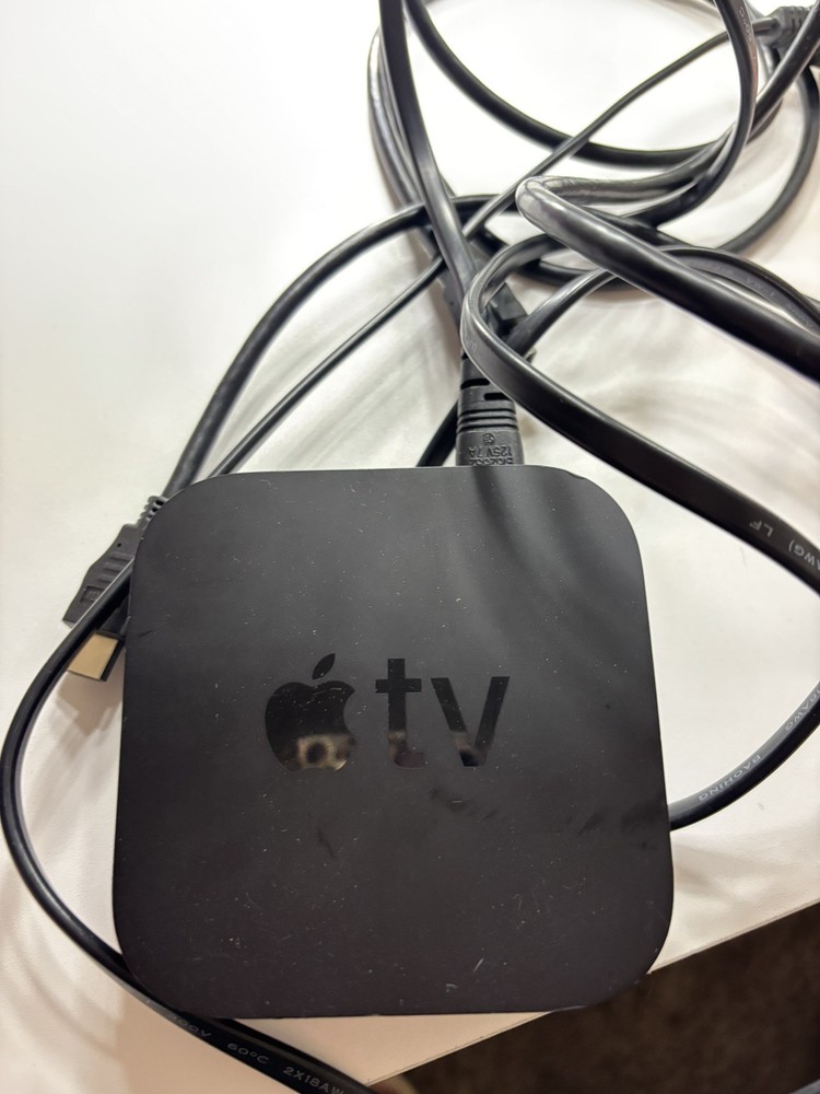 Apple TV 4K 1st Generation 32GB HDR Media Streamer Black MQD22LL/A 2017 Model