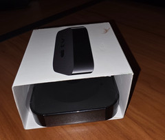 Apple TV A1469/A1427 3rd Gen 8GB 1080P HD Media Streaming Player MD199LL/A