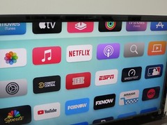 Apple TV 4K 1st Gen 64GB HD Media Streamer A1842, w/ Remote & Power Cord, Tested