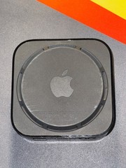 Apple TV 4k 1st Gen 64gb A1842, w/ upgraded A1962 Remote