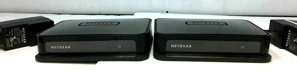 Lot of 2 NETGEAR PTV1000 PUSH2TV Router