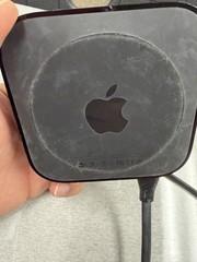Apple TV 2nd Generation Media Streamer Box w/ Remote HDMI Ethernet Optical