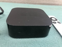 Apple TV A1625 4th Gen 32GB HD Media Streamer w/ Aluminum Apple Remote – AP166
