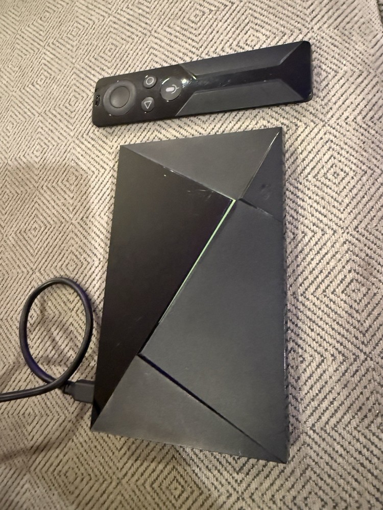 NVIDIA Shield TV 4K HDR Streaming Media Player 16GB P2897 w Remote & Power Adapt