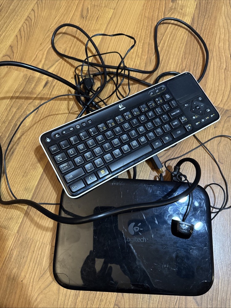Logitech Revue Google TV Media Streamer 870-000001 Model D-R0001 (Powers On)