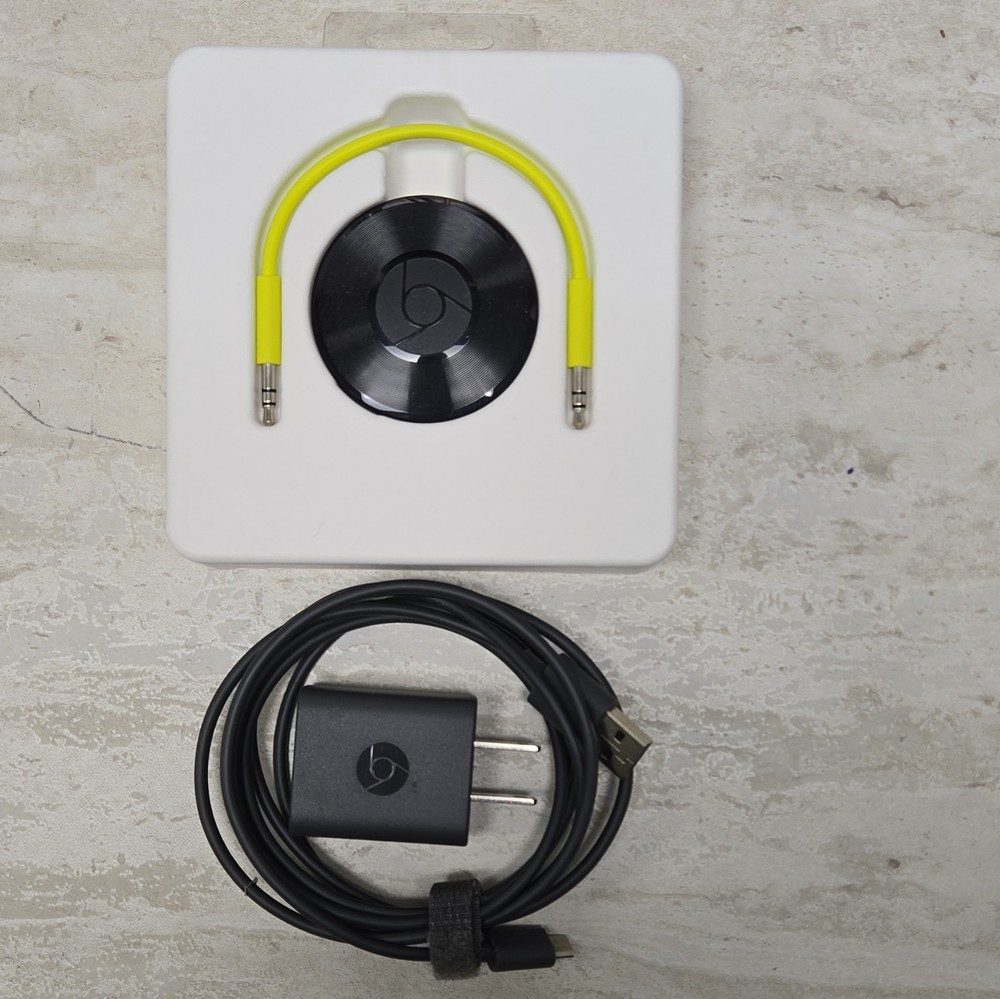 Google Chromecast Audio Wi-Fi Media Streamer Black 3.5mm GA3A00147-A14-Z01