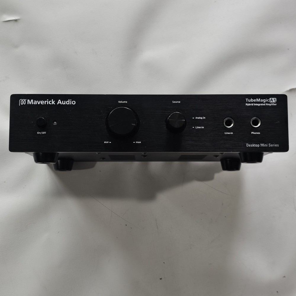 Maverick Audio TubeMagic A1 Hybrid Integrated Amplifier Driver Used No Cables