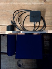 Amazon Fire TV 2nd Gen 4K Streamer DV83YW w/ power cord and remote NOT WORKING!