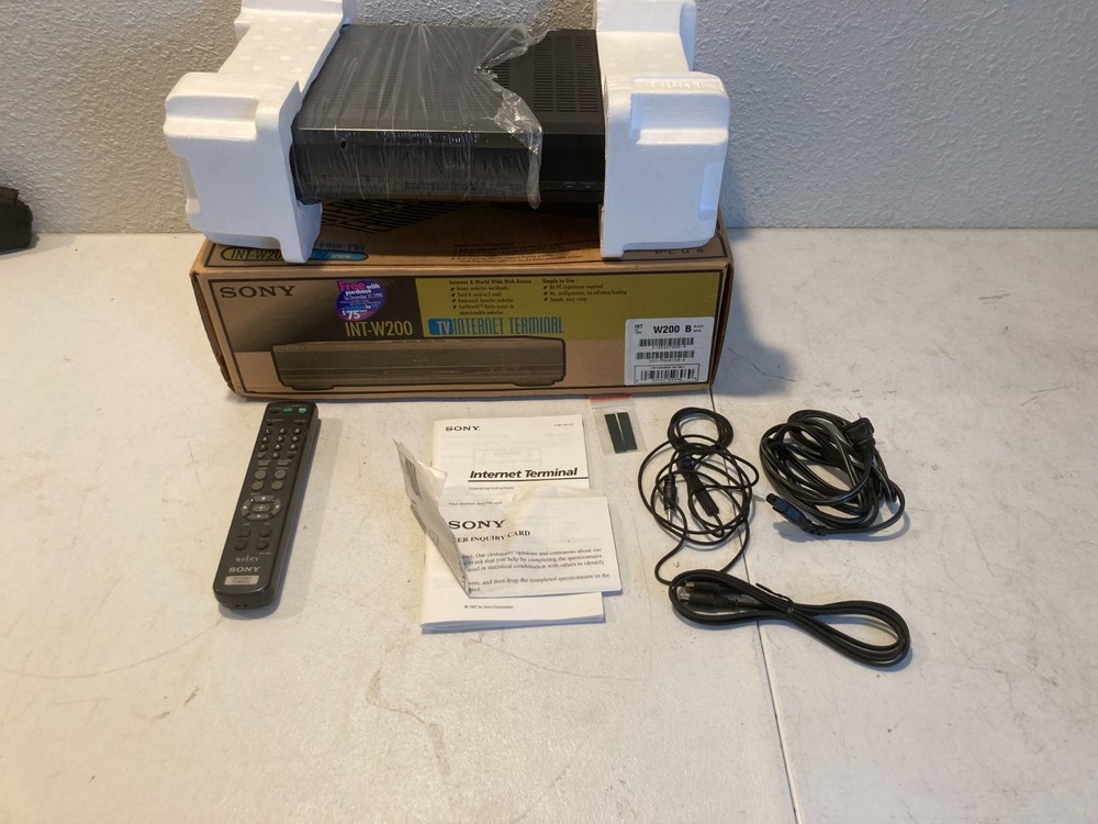 Sony 1998 Vintage Webtv Plus INT-W200 Internet Terminal New in Box