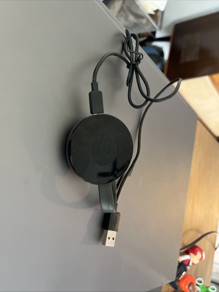 Google Chromecast 2nd Generation 1080p Portable Media Streamer. D4