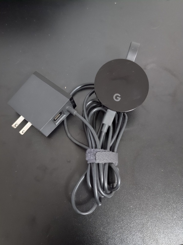Google Chromecast Ultra 4K Digital Media Streamer – Black (GA3A00403A14)