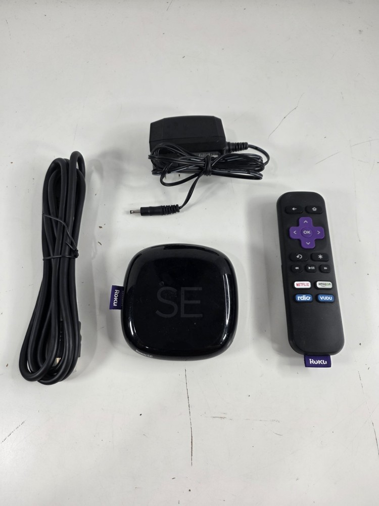 ROKU SE 2710X Streaming Media Player and Remote UPDATED AND RESET!