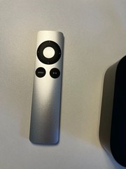 Apple TV 4K (1st Generation) 32GB HDR Media Streamer A1842 – Black – USED