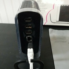 BNIB Pogoplug P22- Personal Cloud Device