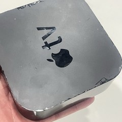 Apple TV (4th Generation) 32GB HD Media Streamer A1625 – Black (MR912LL/A)
