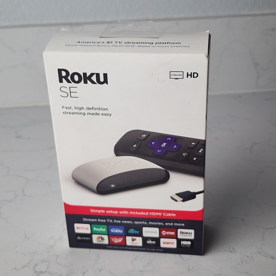 ROKU SE 3930SE HD Streaming Media Player – Simple setup w included HDMI Cable