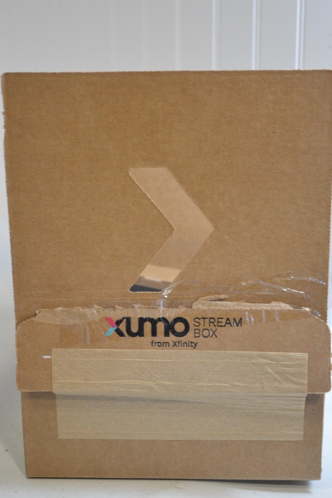 XUMO Stream Box – 4K UHD Streaming with Voice Search Model: SCXI11BEI