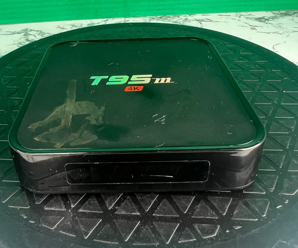 T95m Android TV Box 4K Ultra HD Streaming Media Player S905X 1GB RAM 8GB ROM