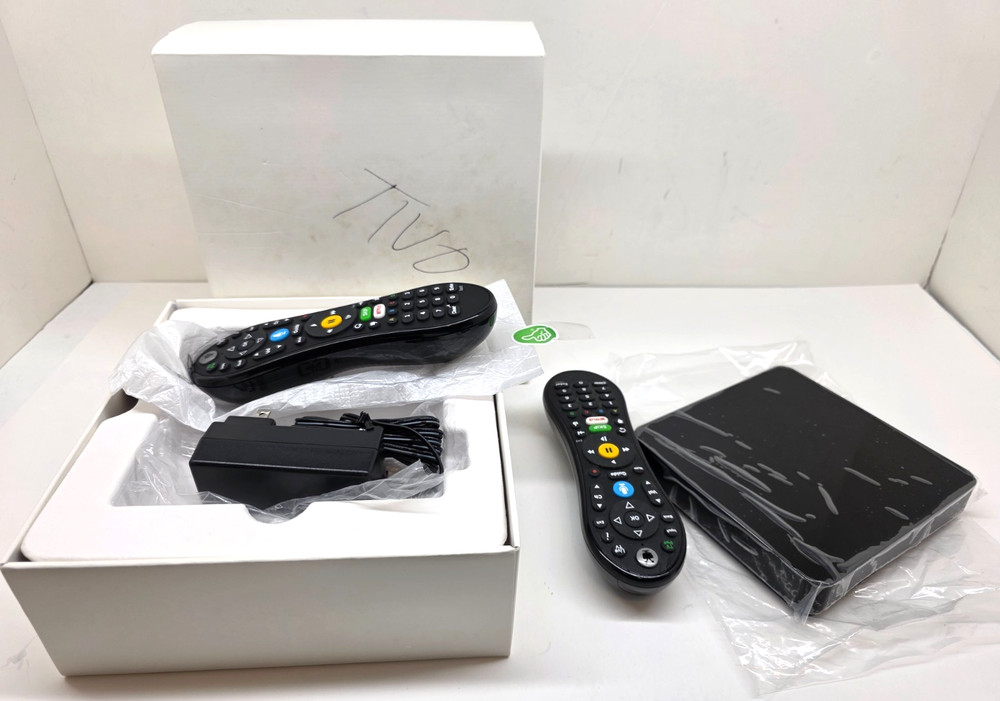 Tivo Mini VOX TCDA95000 (Open Box, In Plastic, Untested) 2 Remote, Adaptor, Box