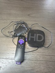 Roku 2500X Series Black Wireless High Definition Media Streaming Player & Remote